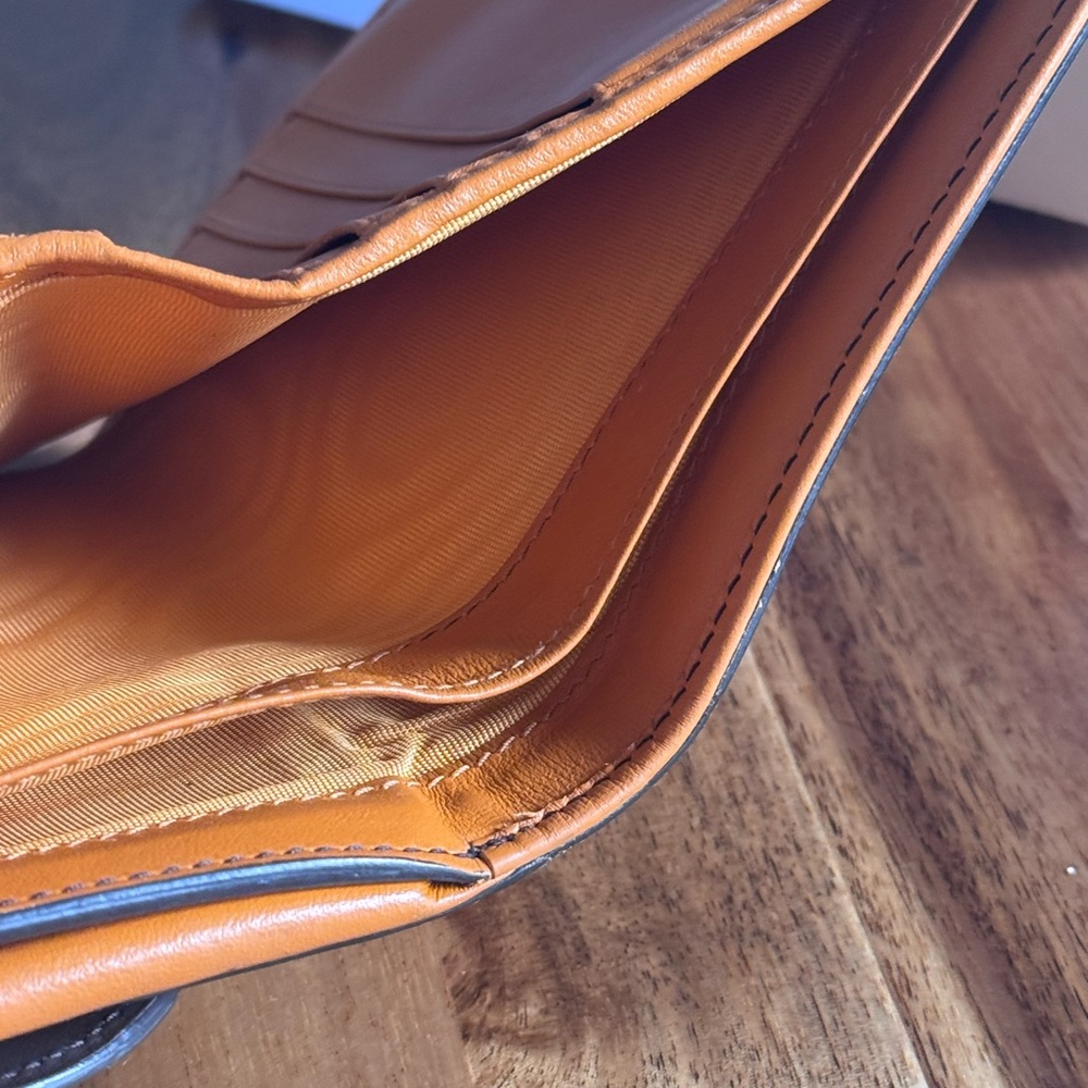 Salvatore Ferragamo Brown leather compact wallet  see pictures - Picture 10 of 16